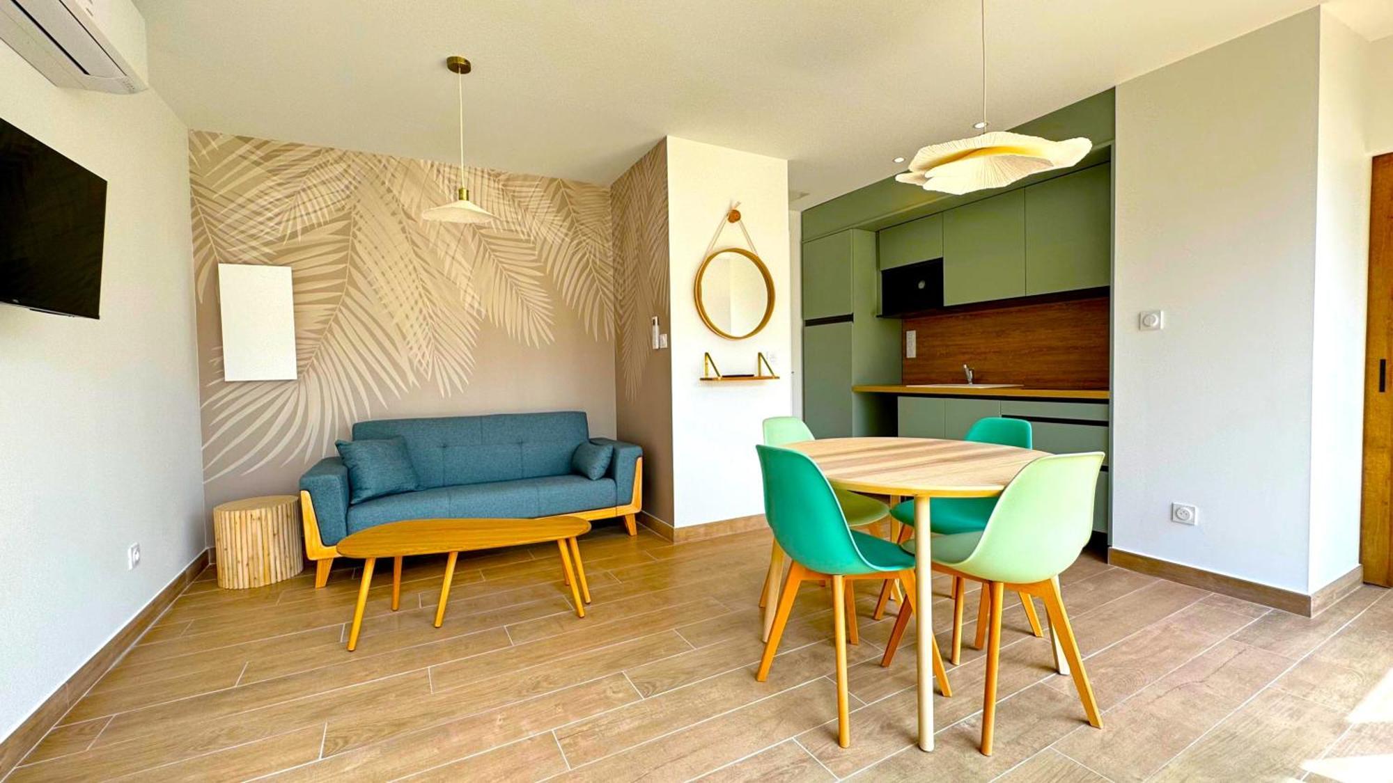 Daya Lodge. LʼIsle-sur-la-Sorgue Eksteriør billede