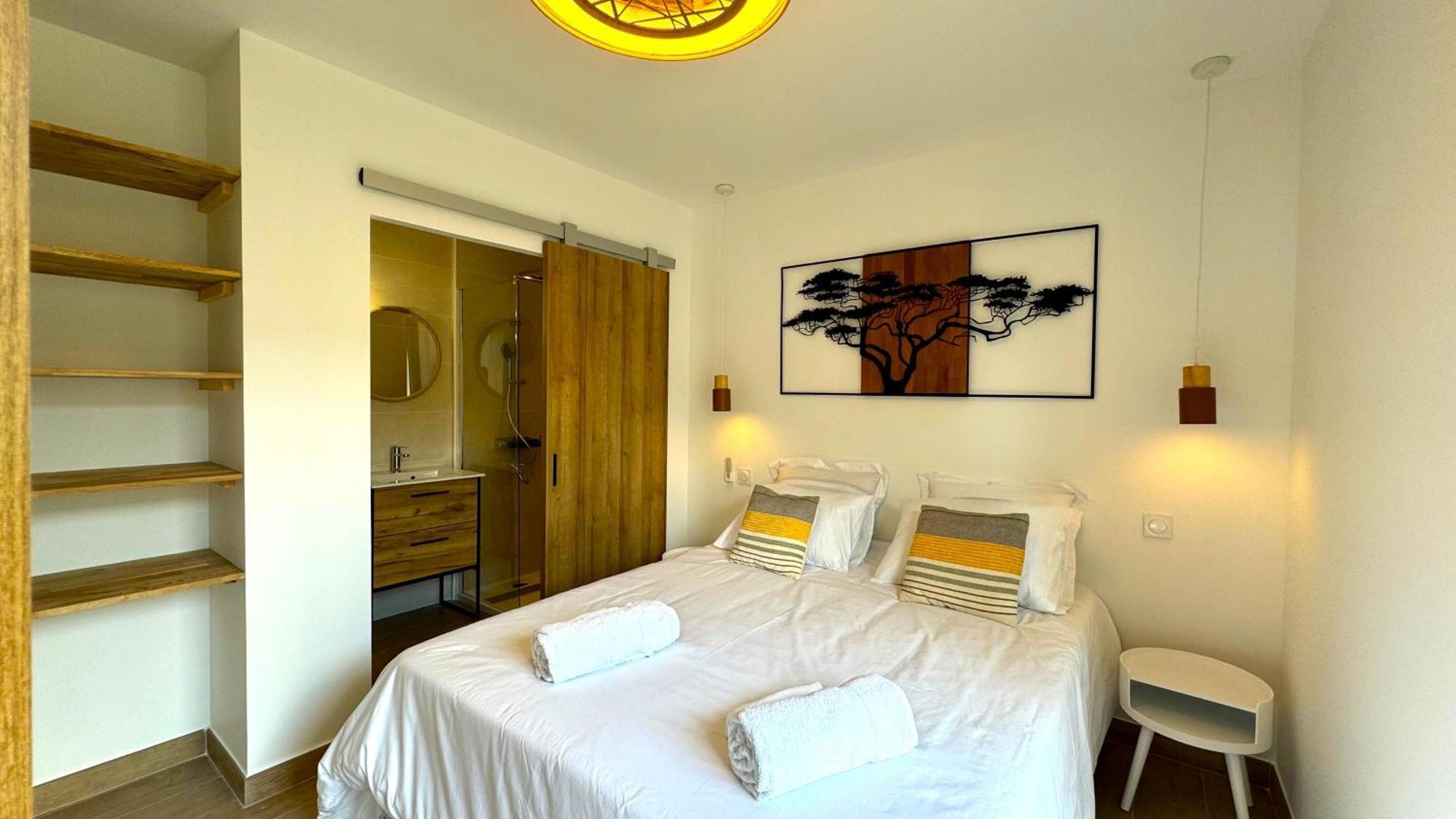 Daya Lodge. LʼIsle-sur-la-Sorgue Eksteriør billede