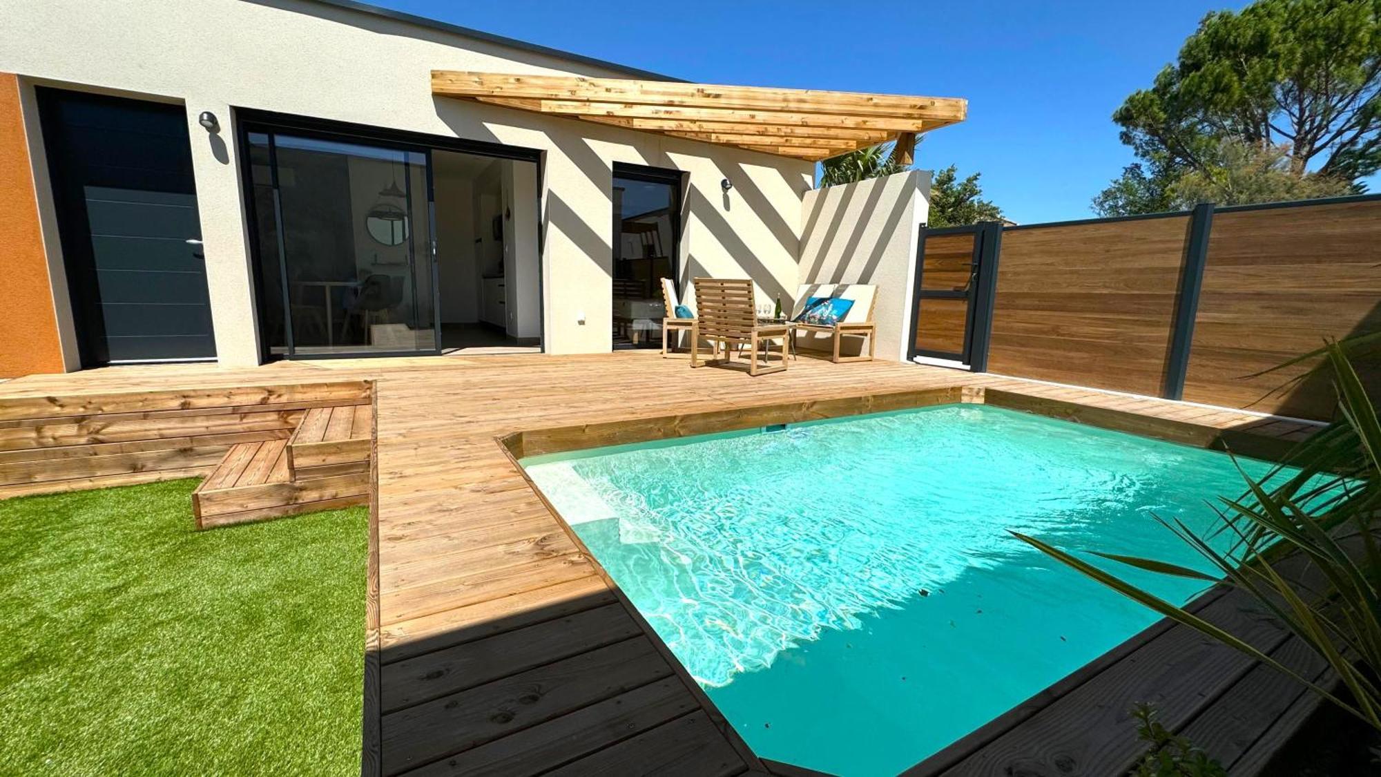 Daya Lodge. LʼIsle-sur-la-Sorgue Eksteriør billede