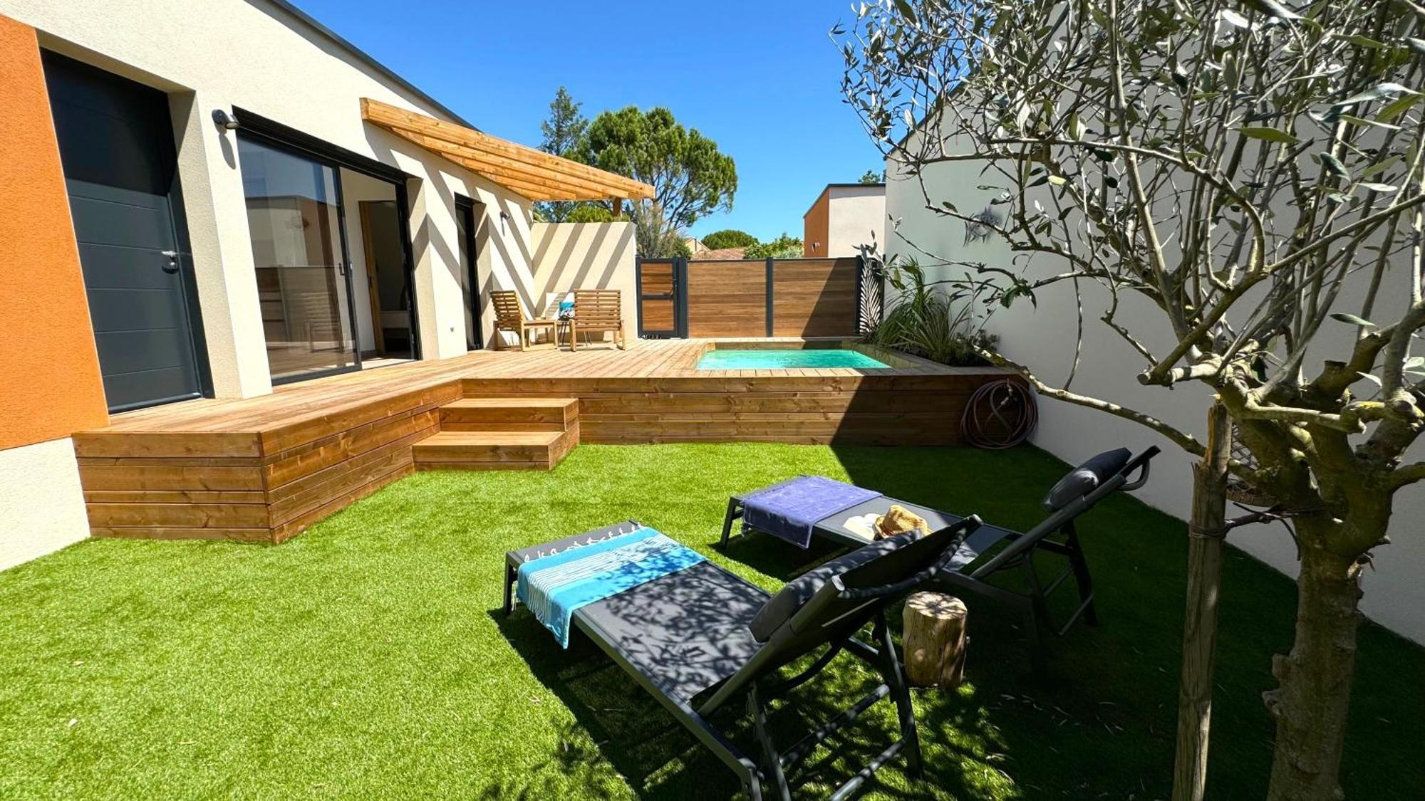 Daya Lodge. LʼIsle-sur-la-Sorgue Eksteriør billede