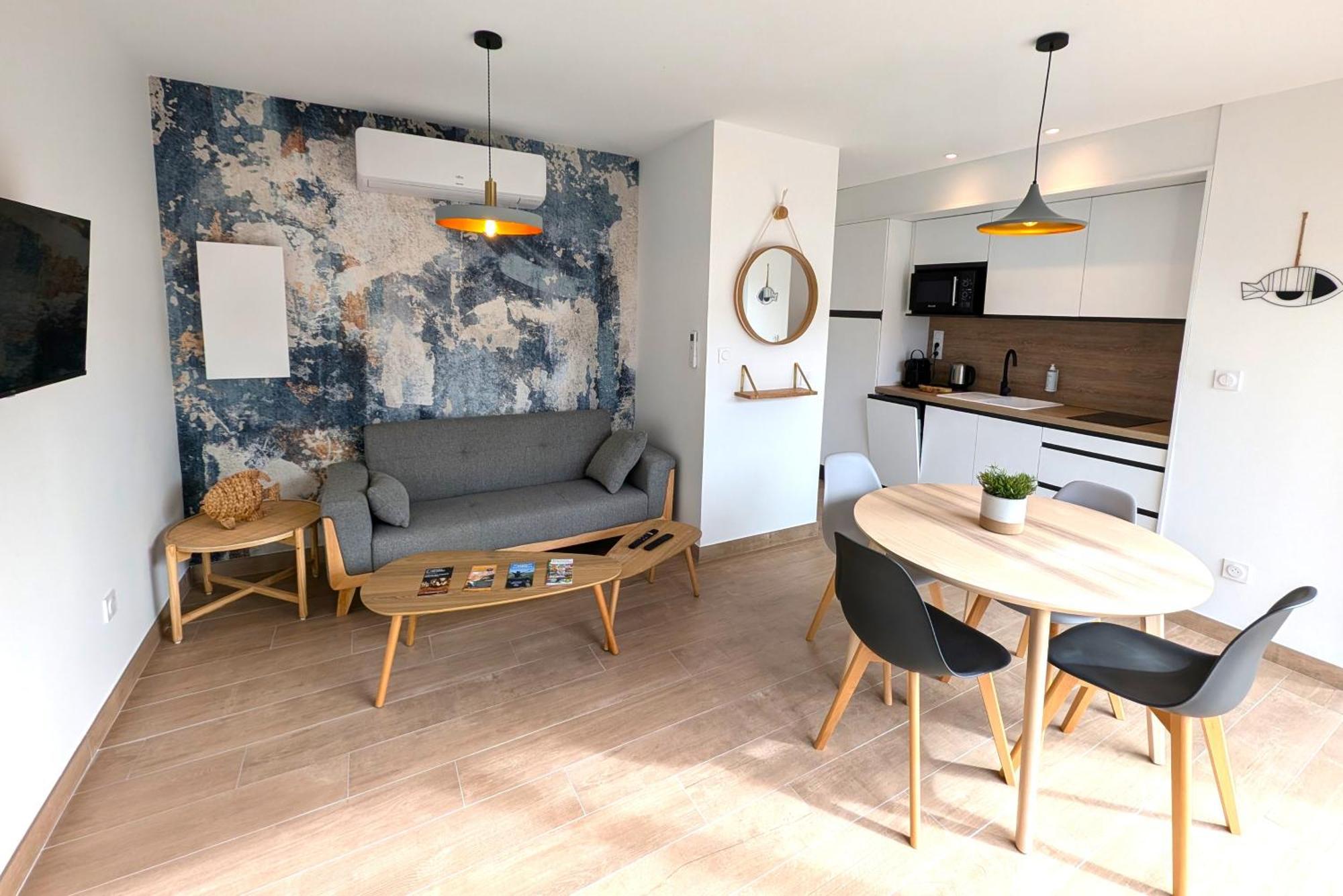 Daya Lodge. LʼIsle-sur-la-Sorgue Eksteriør billede