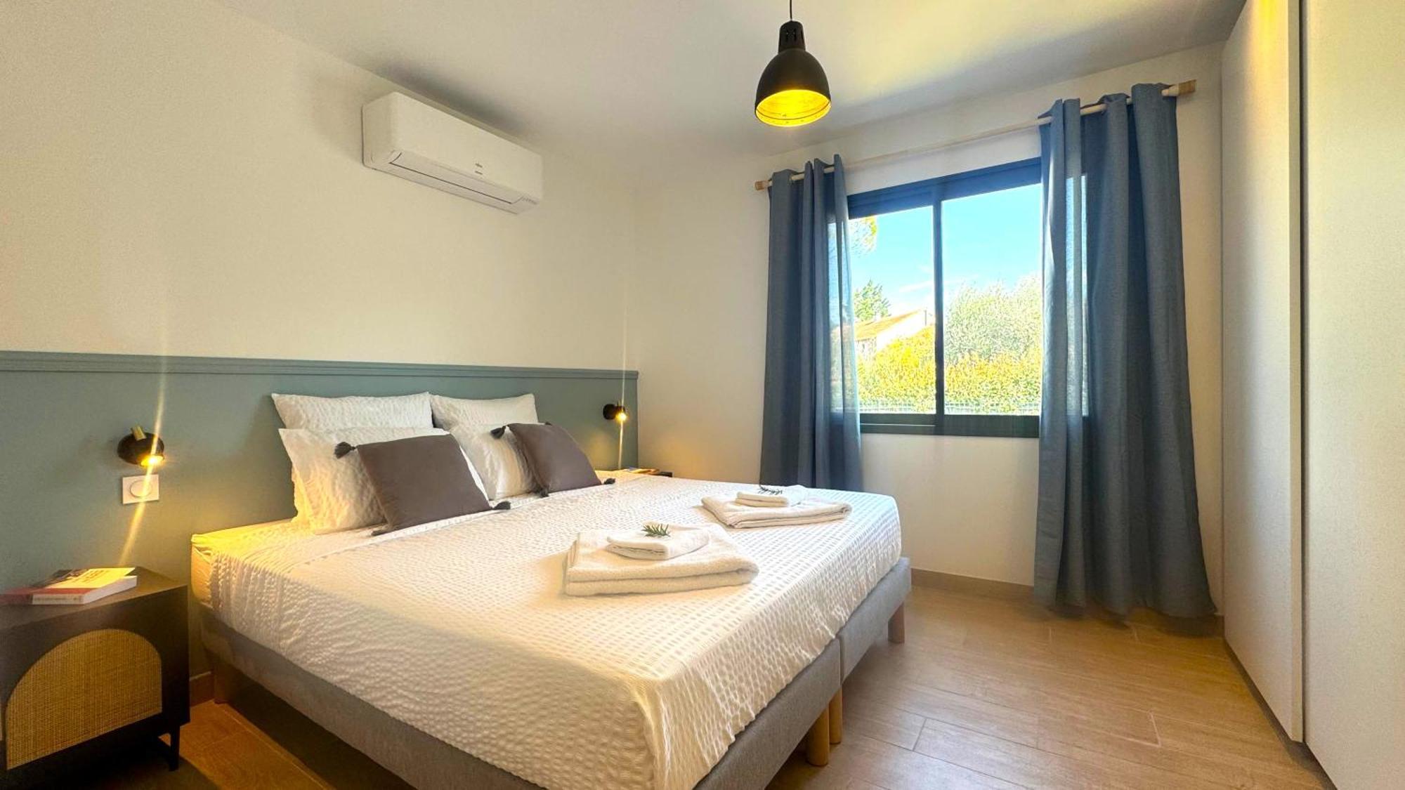 Daya Lodge. LʼIsle-sur-la-Sorgue Eksteriør billede